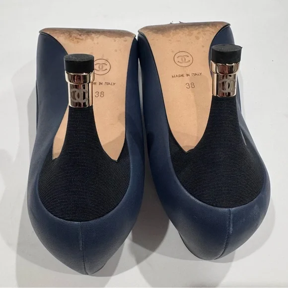 CHANEL Cruise 2012 Collection Cap Toe Pumps Navy Black 38 GUC - Picture 12 of 15